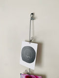 DOWNTOWN | Vertical Cable Photo Holder
